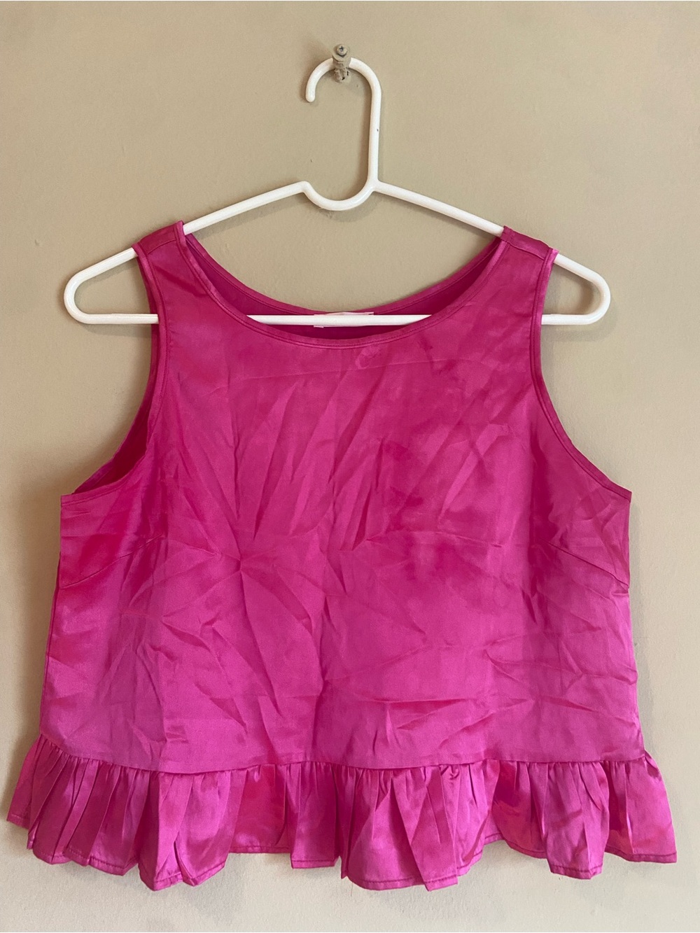 Ekouaer Sleeveless Hot Pink Top
